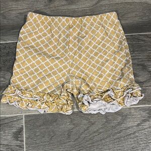 **3/$15** Yellow & white Girls Ruffle Shorts